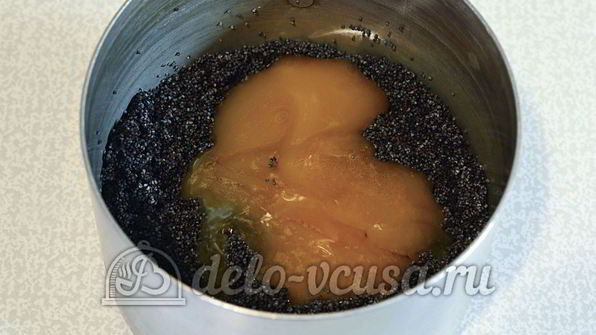 рулет с маком из слоеного теста