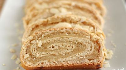 Рулет с марципаном