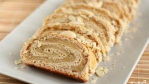 рулет с марципаном