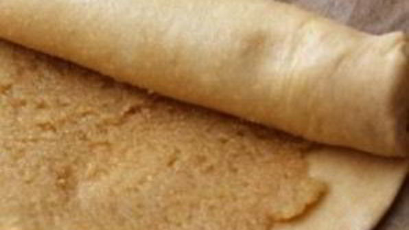 рулет с марципаном