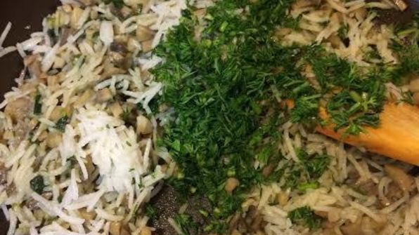 рулет с тархуном и грибами