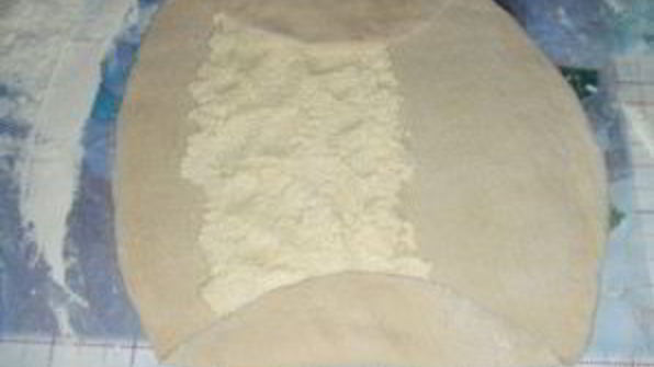 рулет с творожной начинкой