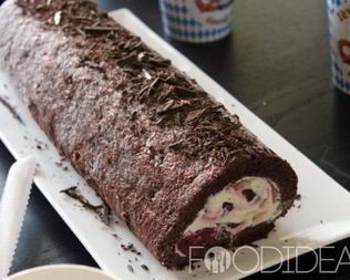 Рулет с вишней