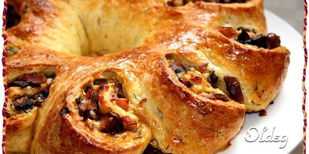 Рецепт рулет-цветок с грибами, ветчиной и сыром