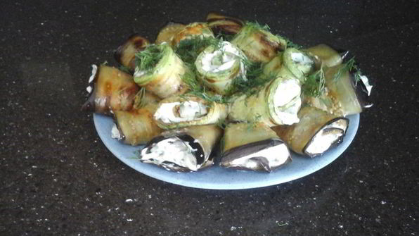 рулетики из кабачков и баклажанов