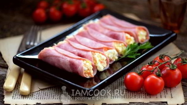 рулетики из ветчины с сыром и корейской морковью