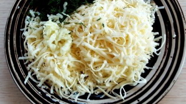 рулеты из баклажанов с сыром и чесноком