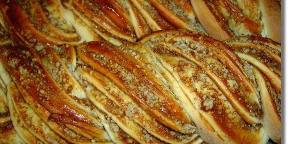 Рецепт сдобный рулет из холодного дрожжевого теста