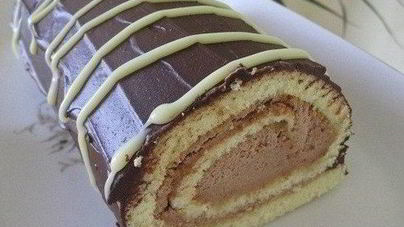 Шоколадный рулет в глазури Лакомка