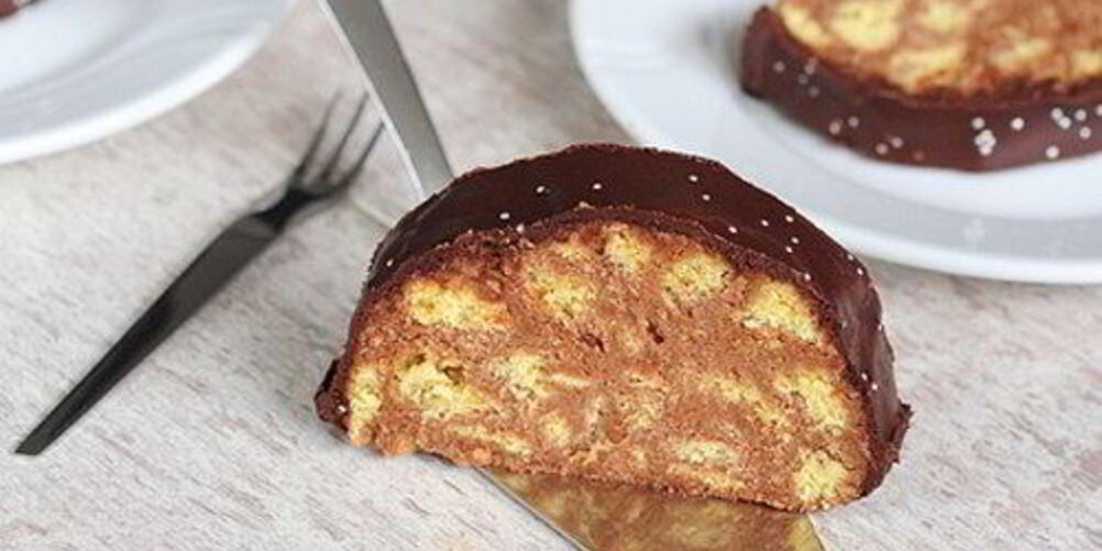 Рецепт шоколадный рулет в глазури с ромом