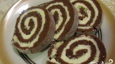 Сладкий рулет без выпечки