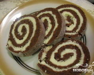 Сладкий рулет без выпечки