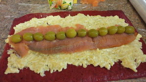 свекольный рулет с горбушей