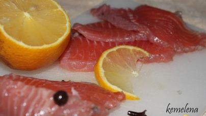 Рыба, маринованная с мандаринами и зеленым чаем