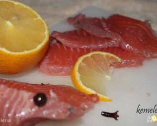 Рыба, маринованная с мандаринами и зеленым чаем