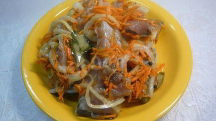 Рыбка маринованная