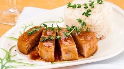 Свинина, маринованная в соевом соусе и лимонном соке