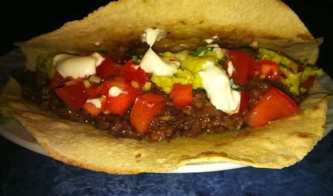 Такос с мясной начинкой