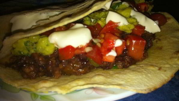 такос с мясной начинкой