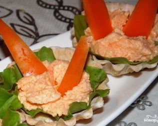 Тарталетки с икрой мойвы