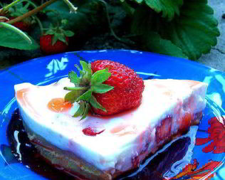 Тарт из печенья с нежной начинкой из клубники