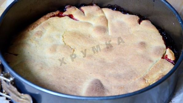 тарт с карамелизированной клубникой