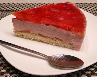 Тарт с клубничным муссом и желе