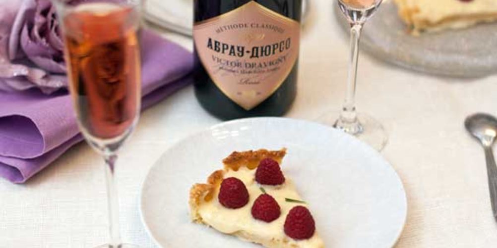 Рецепт тарт с малиной и розмариновым кремом