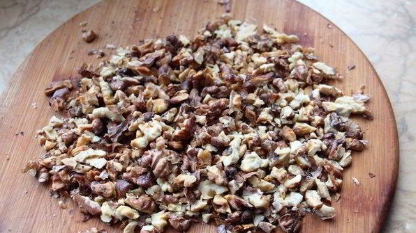 тарт с вишней и грецкими орехами