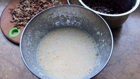 тарт с вишней и грецкими орехами