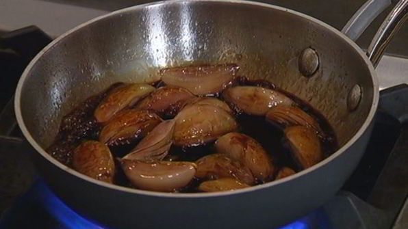 тарт татен со свеклой и шалотом