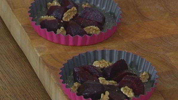 тарт татен со свеклой и шалотом