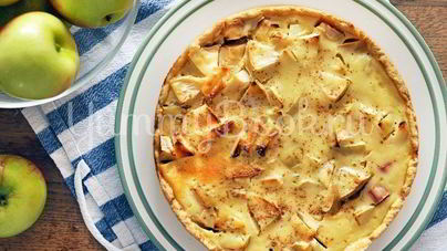 Яблочный тарт с ревенем