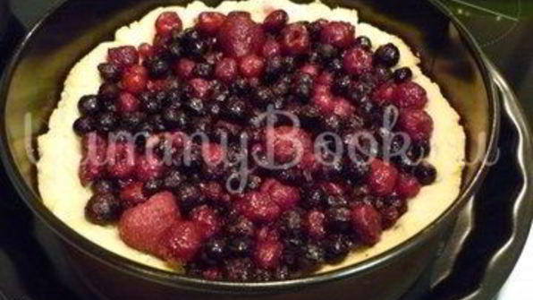 ягодный тарт под нежным безе