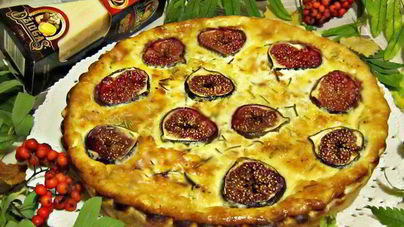 Закусочный тарт с сыром Джюгас и инжиром