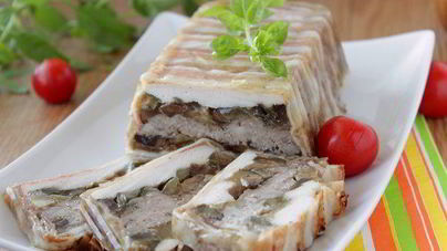 Террин с баклажанами и шампиньонами