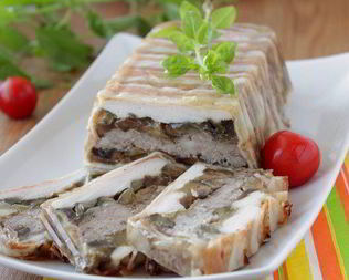 Террин с баклажанами и шампиньонами