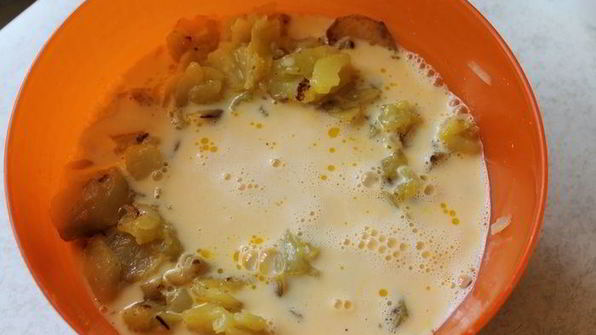 тортилья де пататас с беконом и зеленью