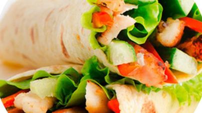 Тортилья с курицей и овощами