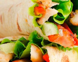 Тортилья с курицей и овощами