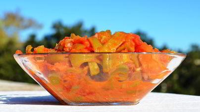 Тушеные помидоры с перцем Рамон