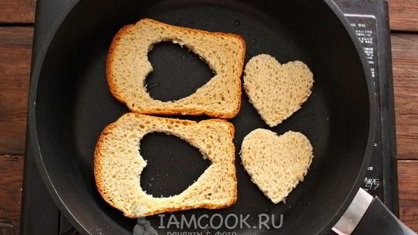 яичница в хлебе