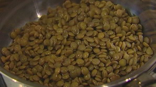 закуска из фасоли с чечевицей и кинзой