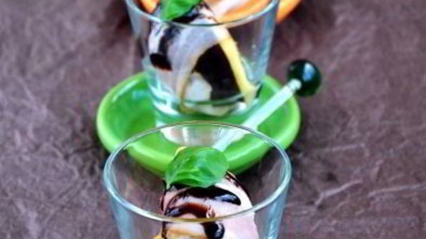 закуска из инжира с сыром и беконом по-тоскански