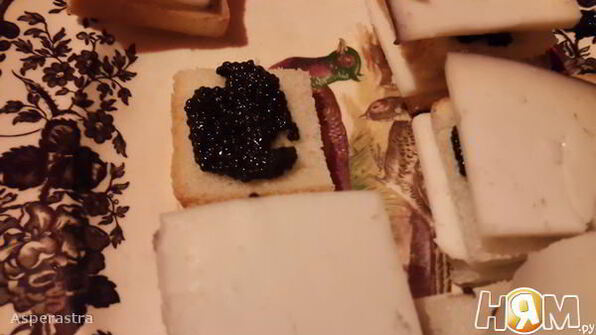 закуска из козьего сыра и икры