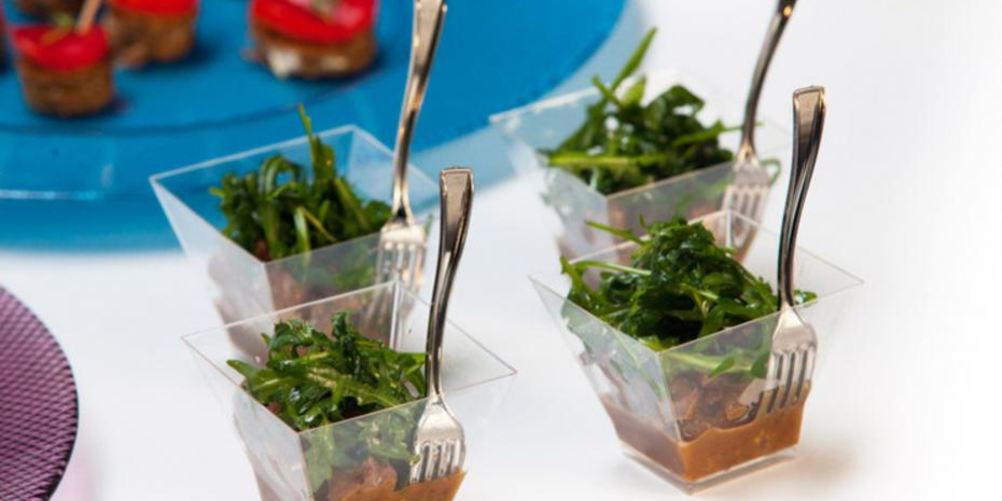 Рецепт закуска из куриной печени с рукколой