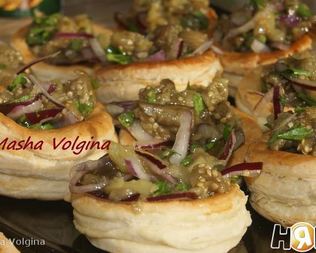 Закуска из печеных баклажан и перца