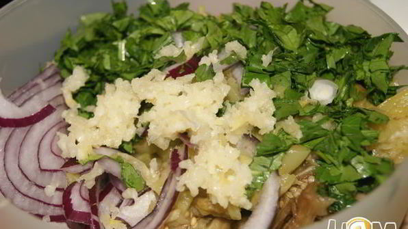 закуска из печеных баклажан и перца