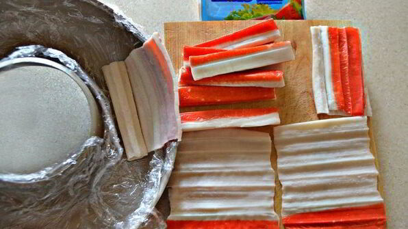 заливная закуска из крабовых палочек