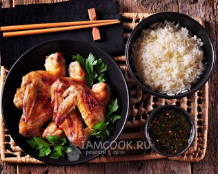 Запеченные куриные крылышки, маринованные в наршарабе